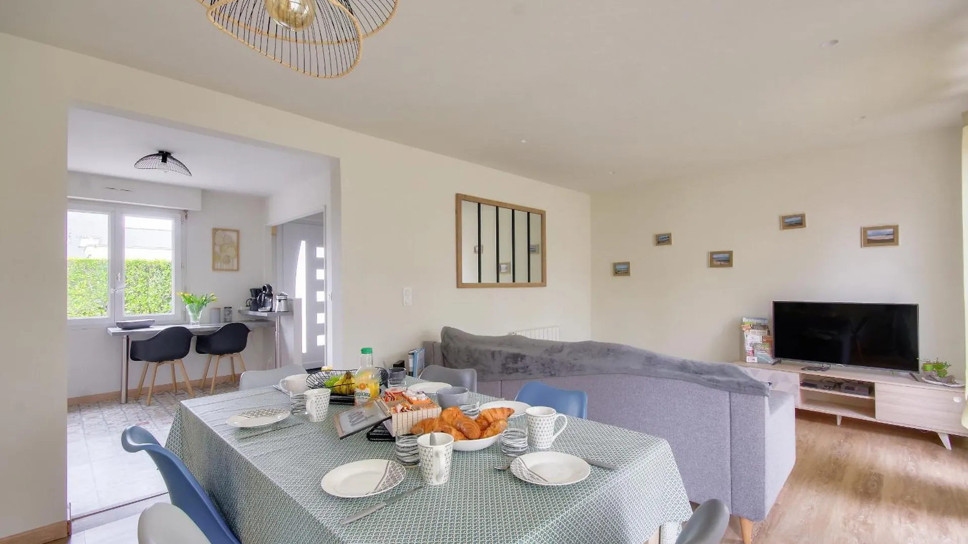 Vakantiehuis Maison & Jardin - 650 M De La Plage 