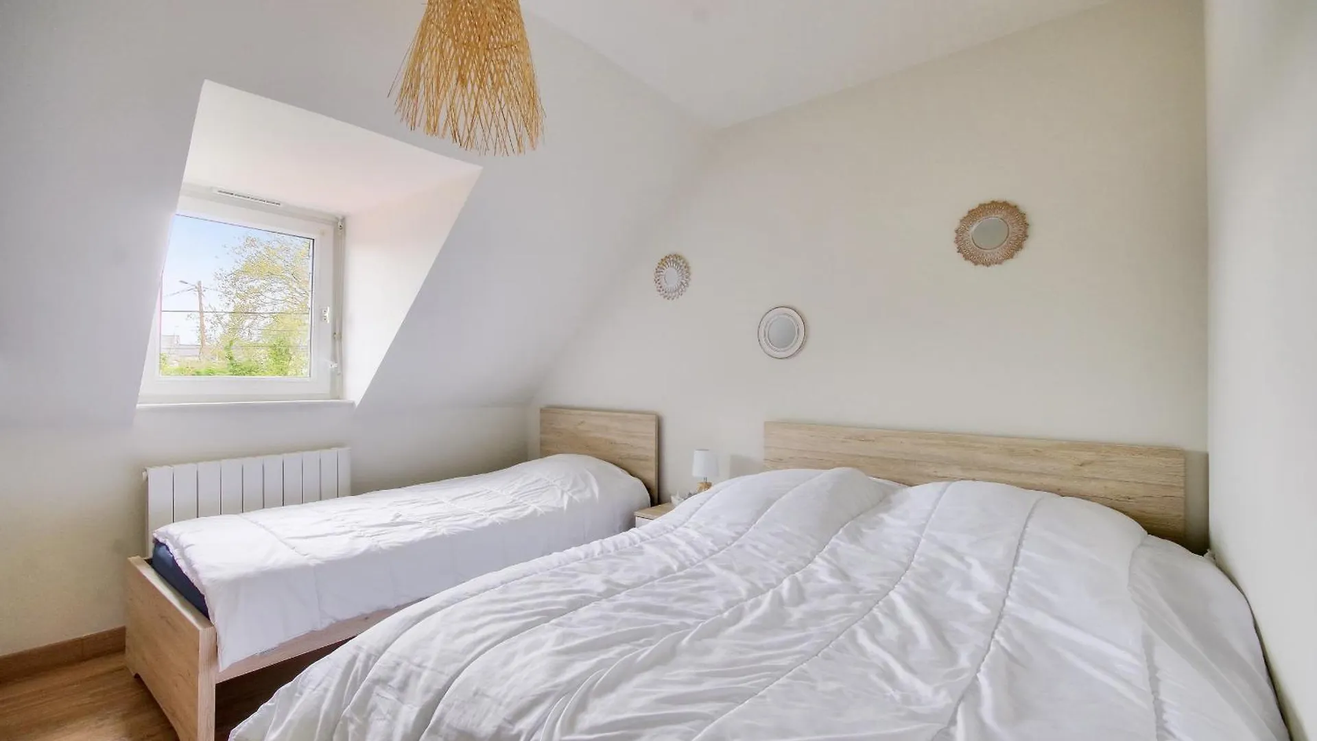 Vakantiehuis Maison & Jardin - 650 M De La Plage 