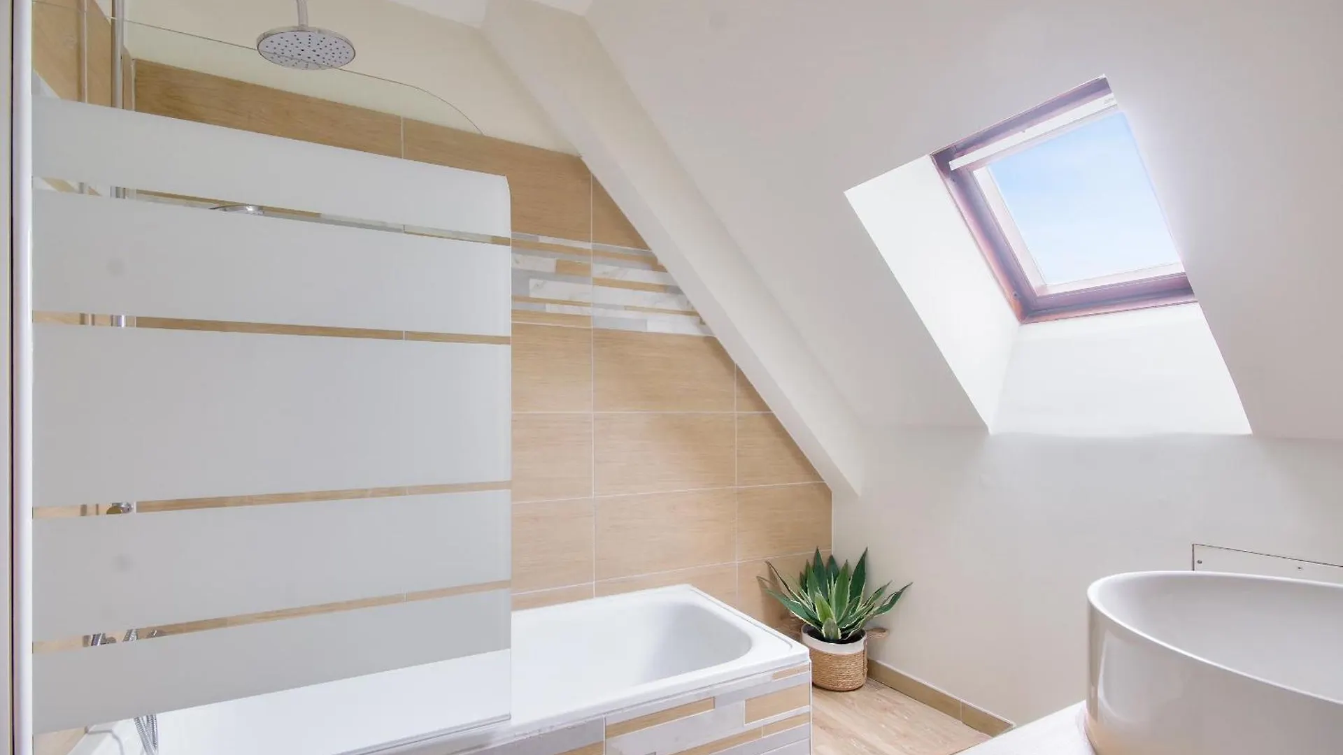 Maison & Jardin - 650 M De La Plage 